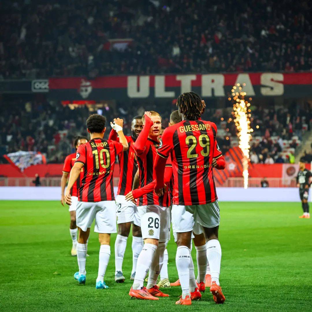 球员表现优异，连番进球表现耀眼的简单介绍