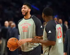  浓眉哥在C9比赛中出色防守，赛事规则更新引发热议！